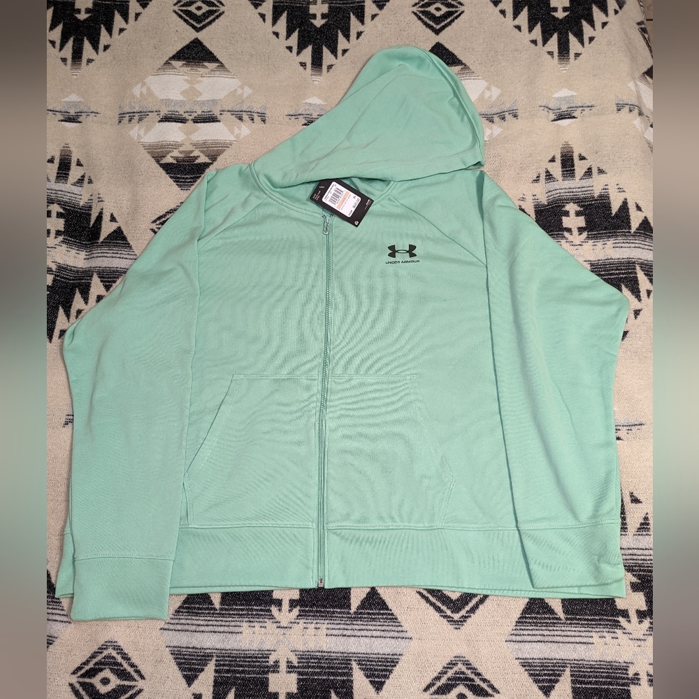 Under armour XXL sweater